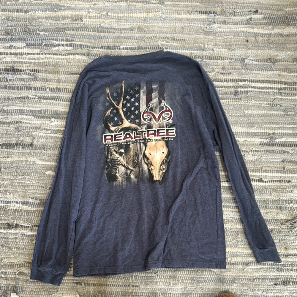 Realtree Graphic Long Sleeve Shirt